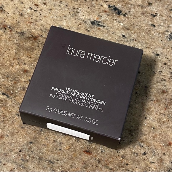 Laura Mercier medium deep translucent pressed setting powder make up compact - Picture 7 of 10